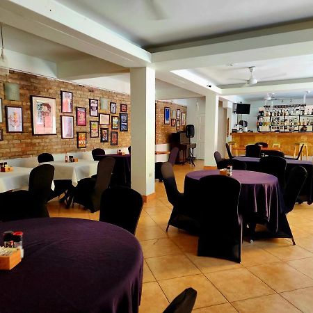 Altamont West Hotel Бухта Монтего Экстерьер фото
