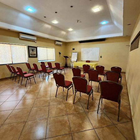 Altamont West Hotel Бухта Монтего Экстерьер фото