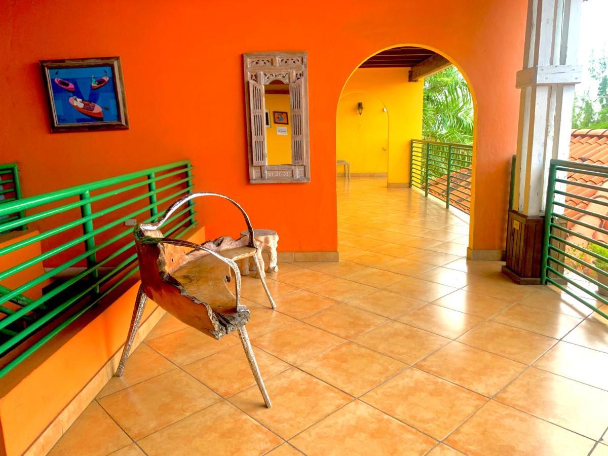 Altamont West Hotel Бухта Монтего Экстерьер фото