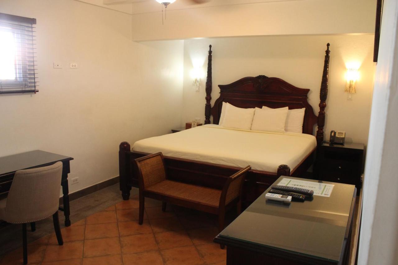 Altamont West Hotel Бухта Монтего Экстерьер фото
