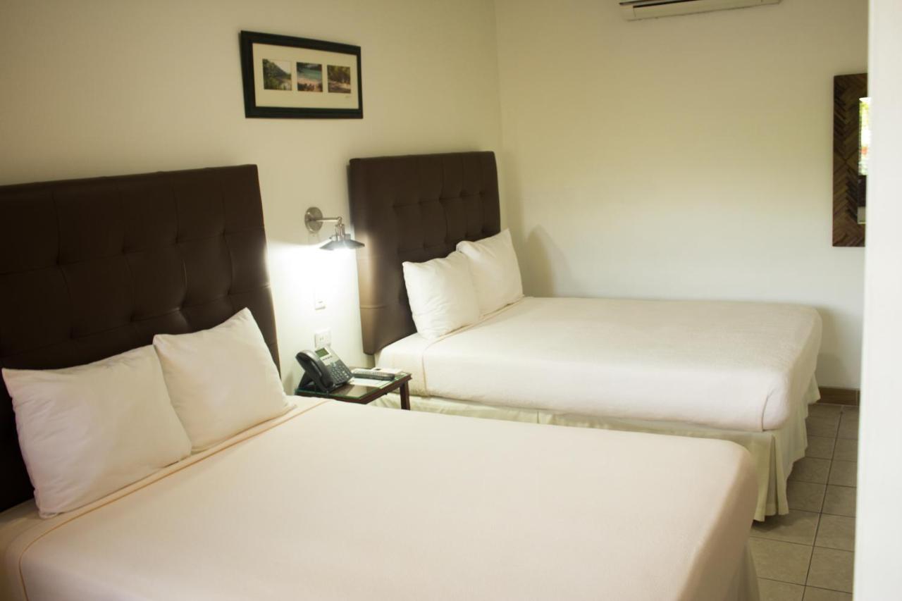 Altamont West Hotel Бухта Монтего Экстерьер фото
