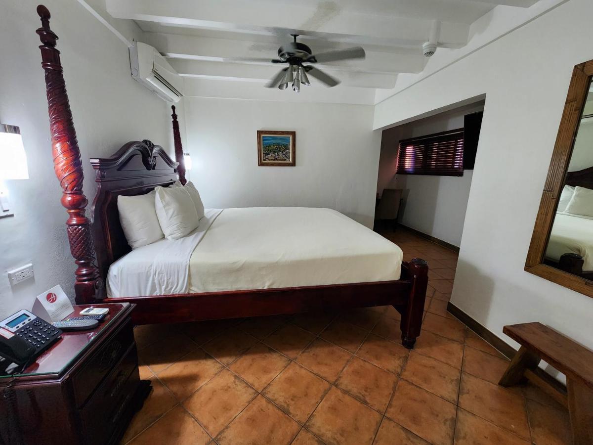 Altamont West Hotel Бухта Монтего Экстерьер фото