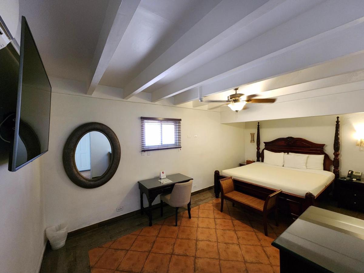 Altamont West Hotel Бухта Монтего Экстерьер фото