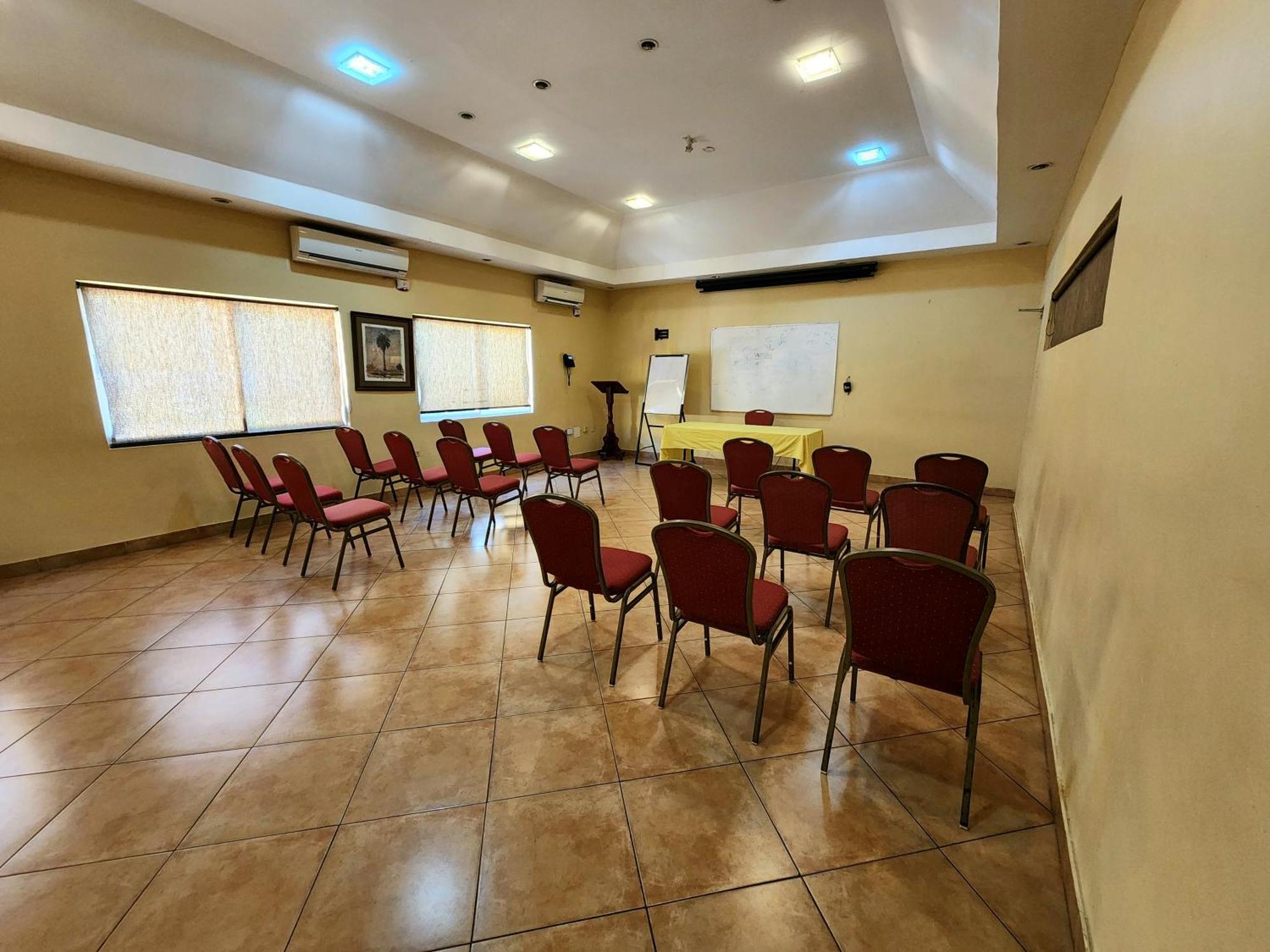 Altamont West Hotel Бухта Монтего Экстерьер фото
